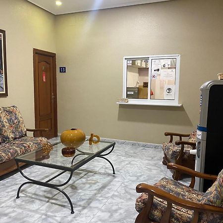 Hostal Palacios Fuencarral Μαδρίτη Εξωτερικό φωτογραφία